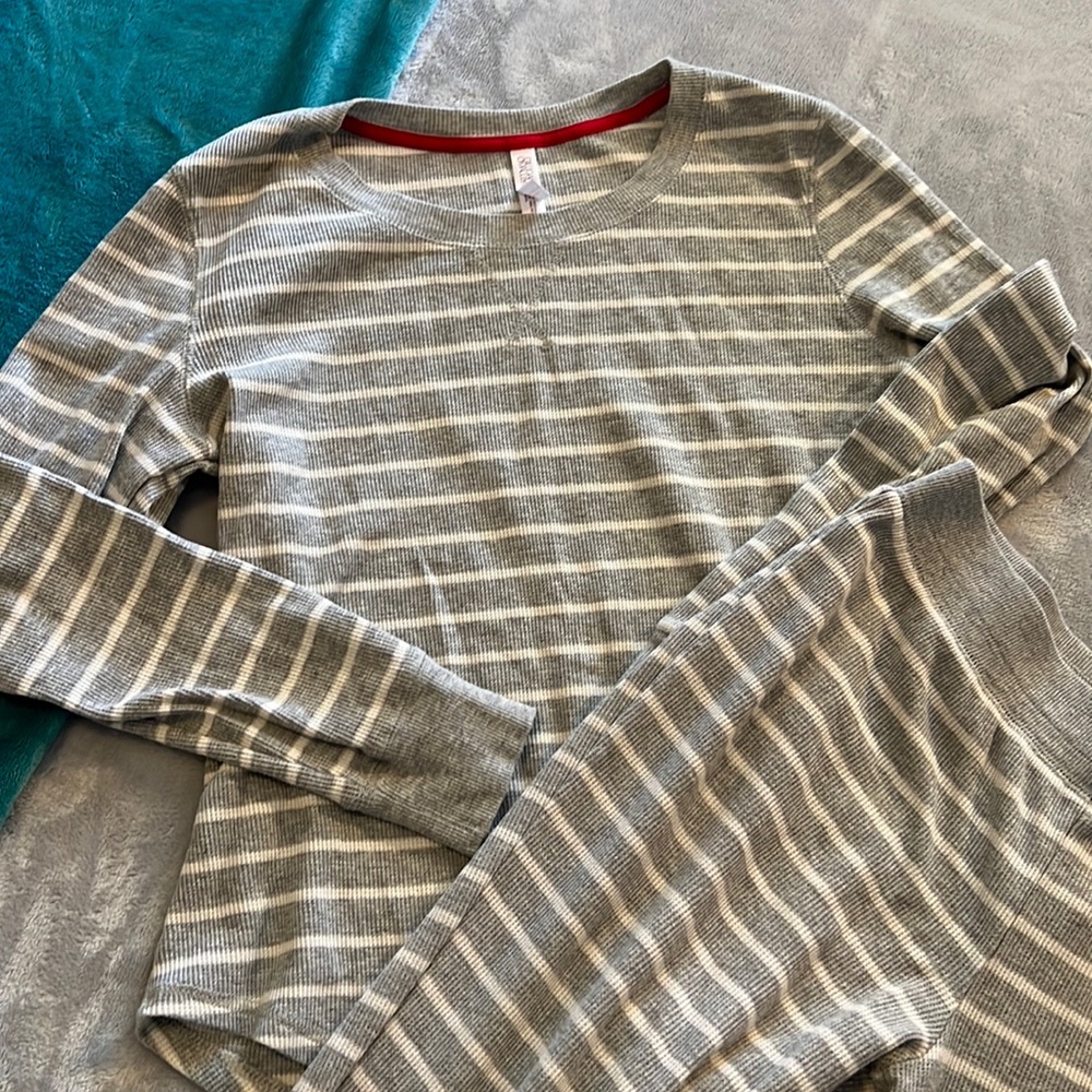 Gilligan & O'Malley Gray Striped Pajama Set